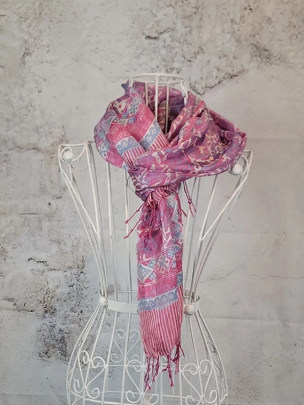 Silk Pink Abstract Floral Pattern Women's Scarf - Unbranded 63 Plus Fringe